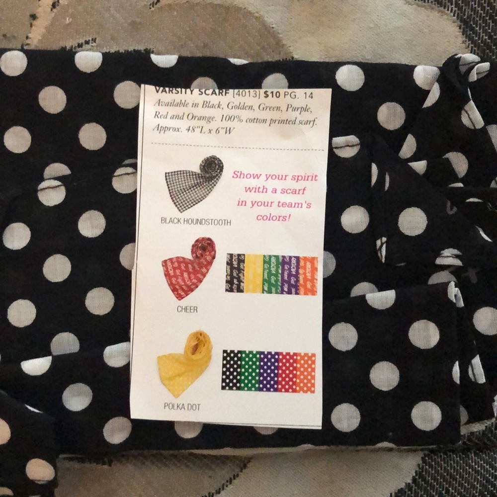 Thirty-one scarf black/white